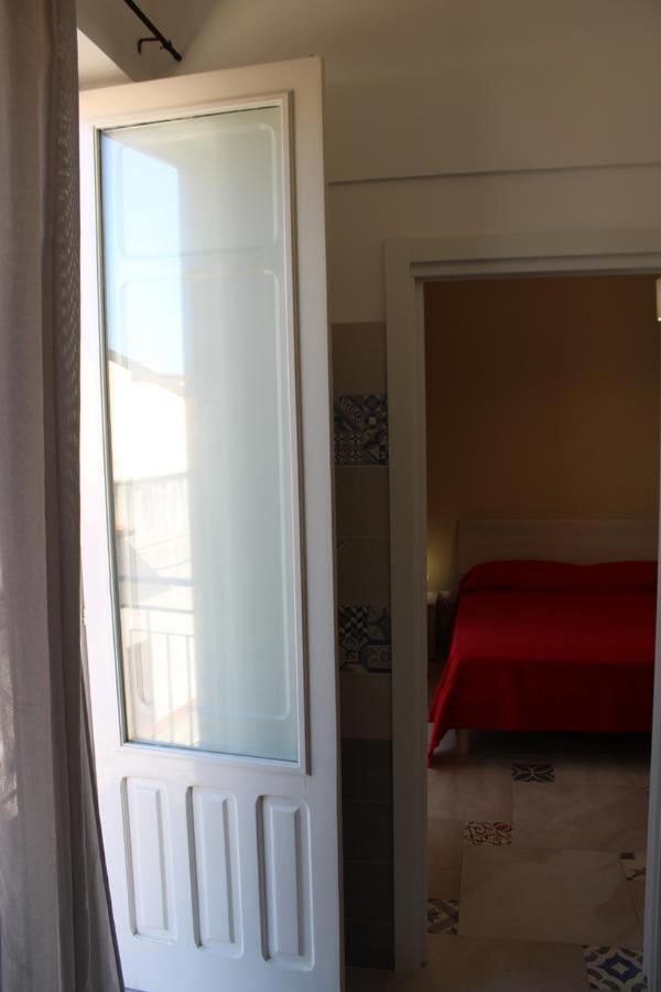 La Stanza Vicino Al Mare , Una Camera Da Letto E Bagno Con Balcone Vista Mare Apartment Балестрате Екстериор снимка