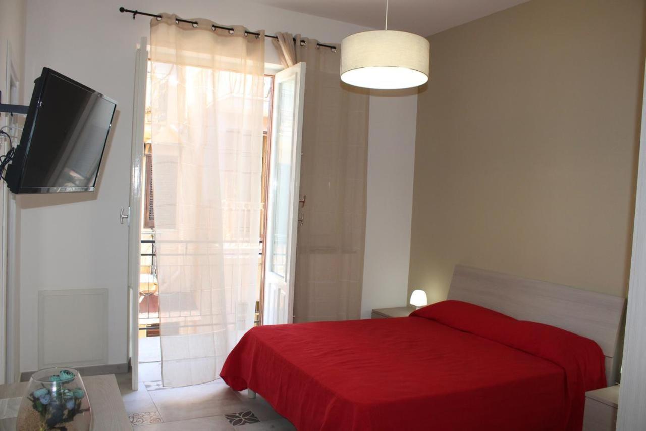 La Stanza Vicino Al Mare , Una Camera Da Letto E Bagno Con Balcone Vista Mare Apartment Балестрате Екстериор снимка